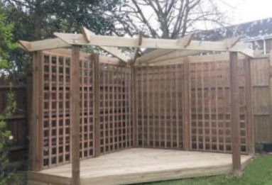 Corner pergola with deck