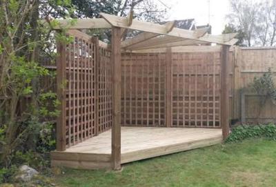 A beautiful corner pergola to enhance an used space