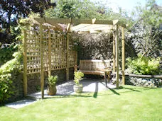 Copyright image: Corner Pergola built from the corner pergola plans.
