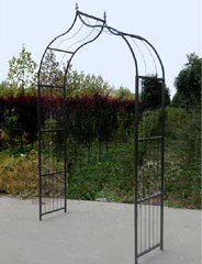 Greenfingers Maldon garden arch in powder-coated metal.