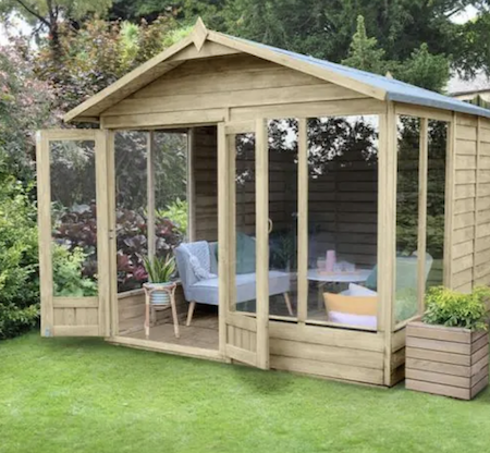 Beautiful summerhouse with double side door